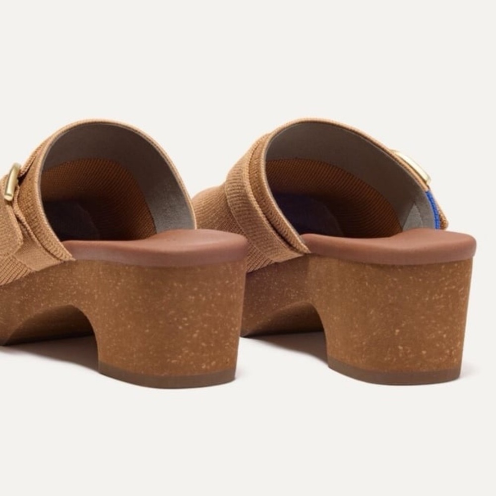 New Rothy’s tan the buckle clog heels mule size 8.5 - Picture 2 of 2